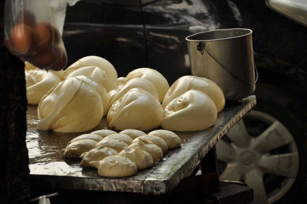 preparação de pahratas num estabelecimentos em Mandalay