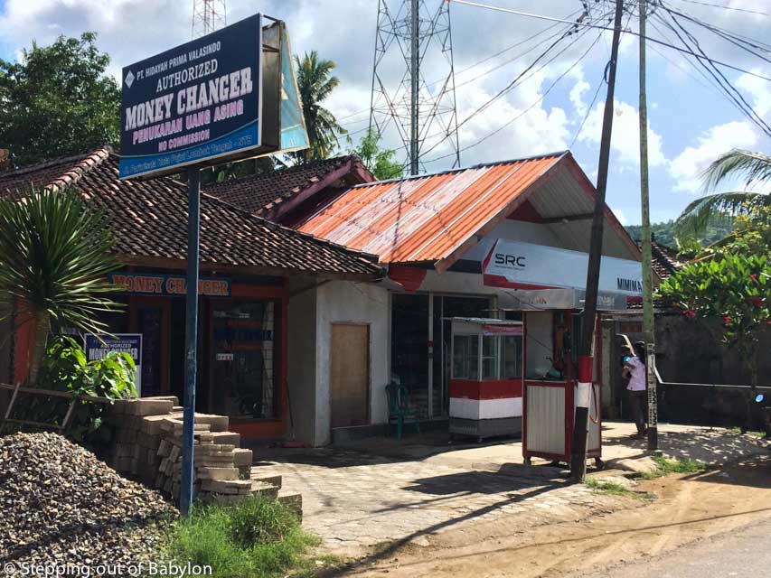 moneychanger at Kuta, Lombok