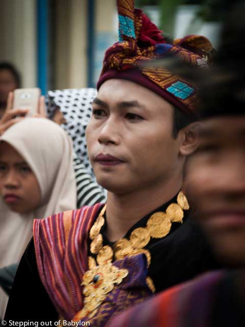 Sasak wedding parade at Tetebatu