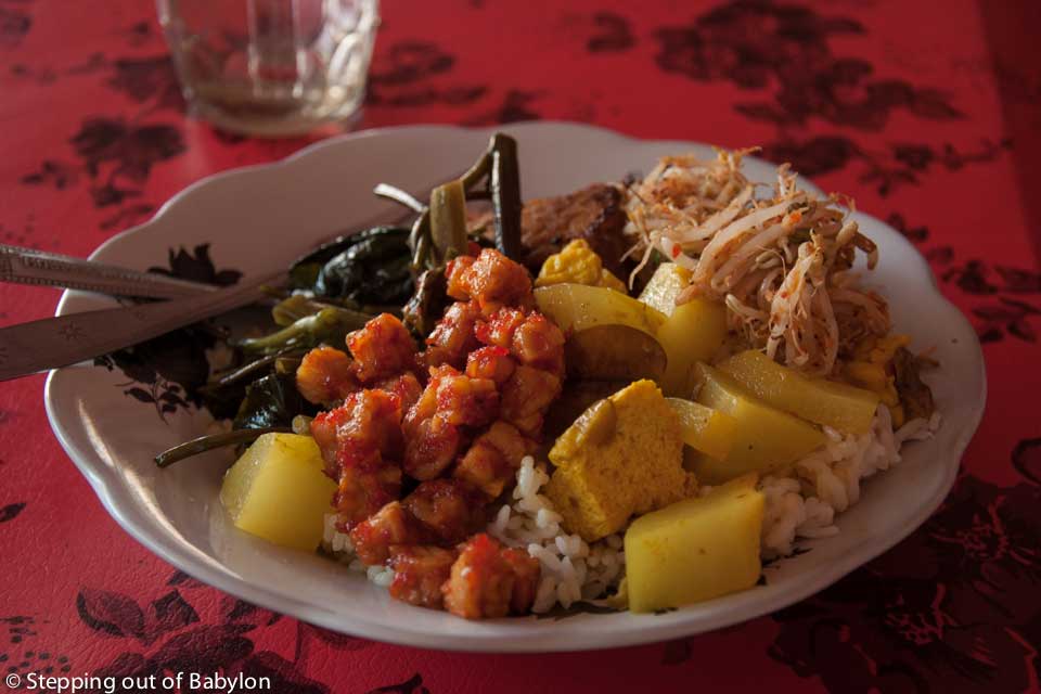 Nasi Campur at Warung Muslim