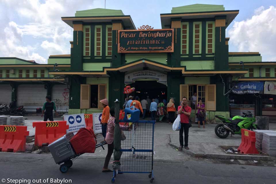 Pasar Beringharjo at the busy Malioboro Street, the heart of the comercial area in Yogyakarta
