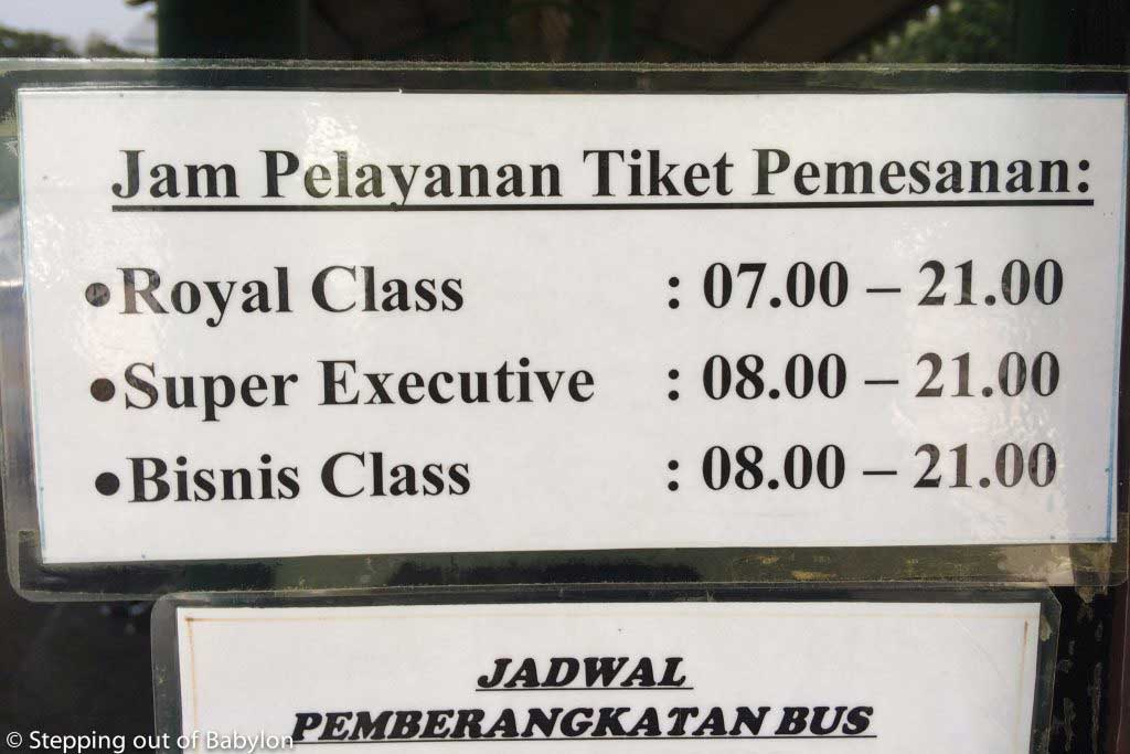 DAMRI ticket counter schedule at Gambri terminal