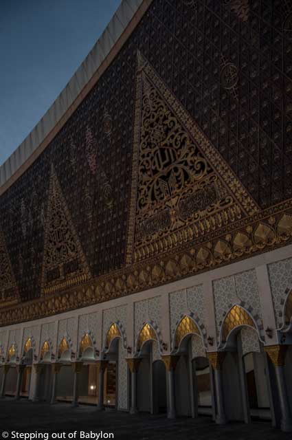 Majid Raya Sumatera Barat... a new mosque with a modern design that was for me the most interesting sightseeing of Padang