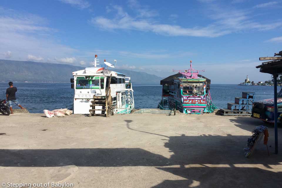 Boat that link Parapat to Pulau Samosir