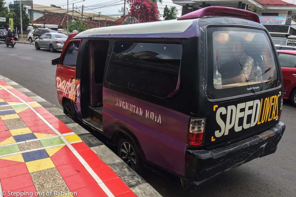 How to more around Bandar Lampung: "angkot" for short distances