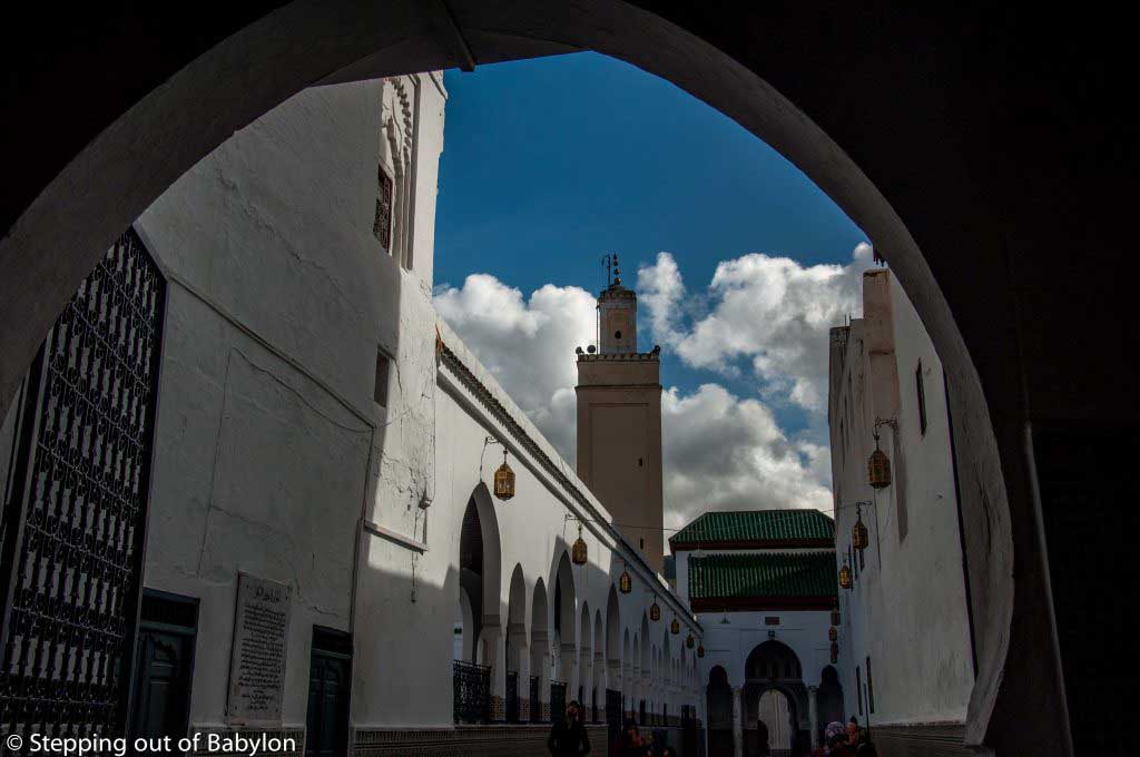entrance of the Moulay Idriss mausoleum